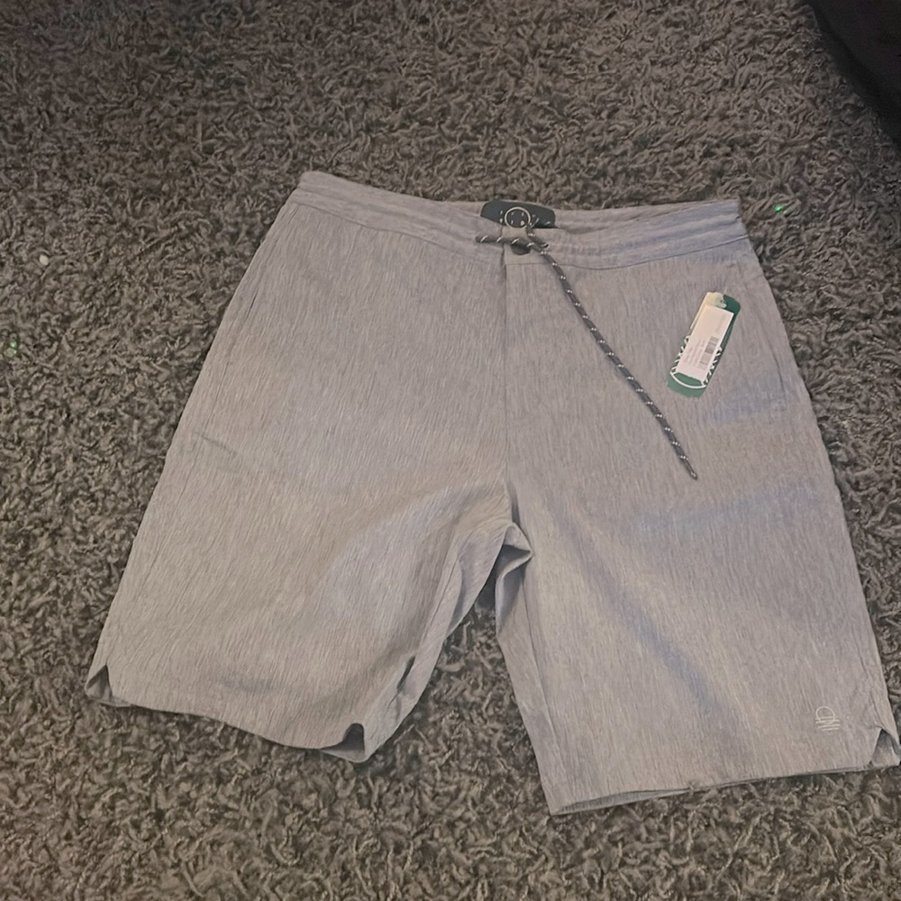 Even tide hybrid shorts